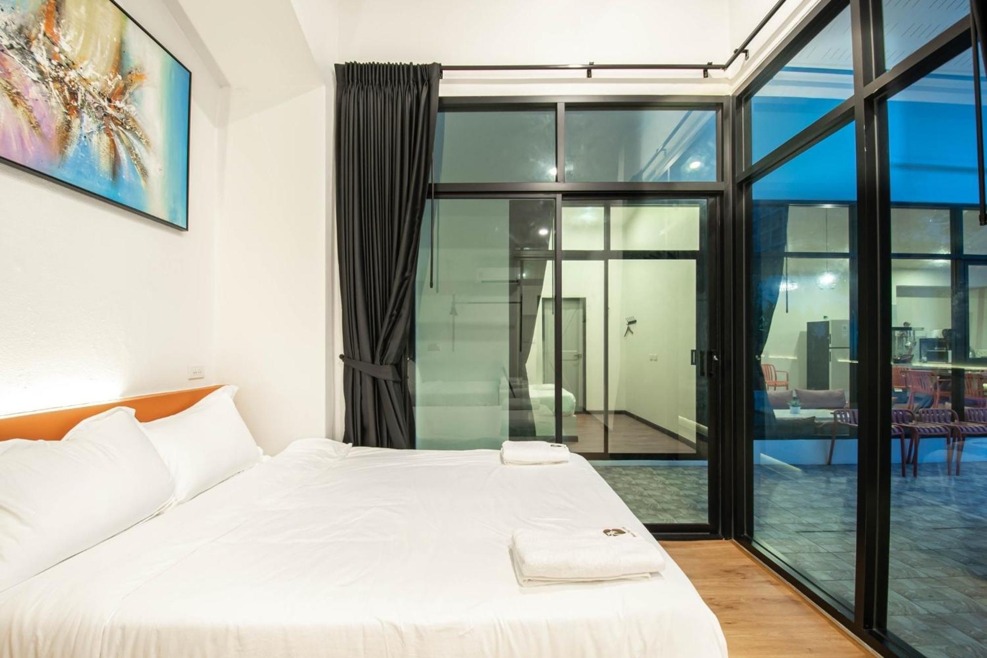 Madaguscar Private Pool Villa-pattaya Villa *